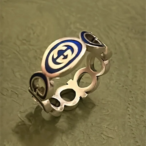 Gucci Unisex Sterling Silver Interlocking GG Logo Ring